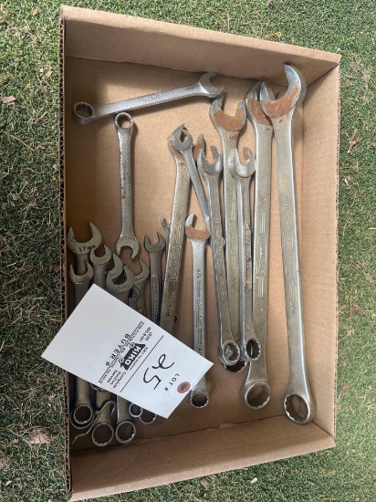 Assorted wrenches