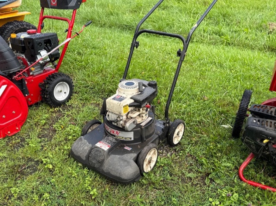 Lazy Boy lawn chipper vac