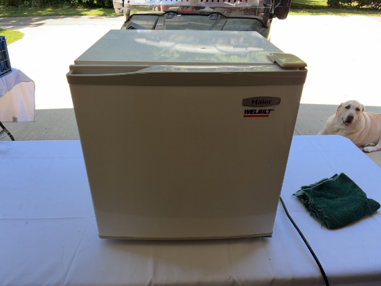 Haier Mini Fridge