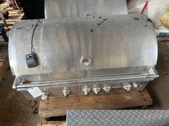 Coyote 42 in SL Natural Gas Built in Grill