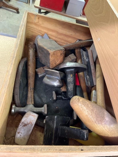 Hand Saws / Pipe Wrenches / Lights / Hammers