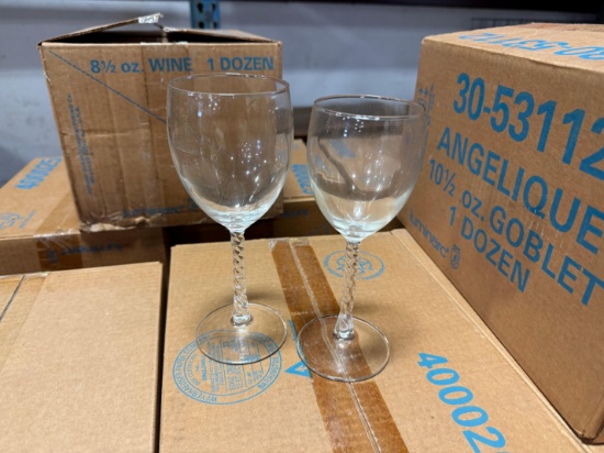 Pallet of Twisted Stem 10.5oz glasses - Approximately 432 Glasses