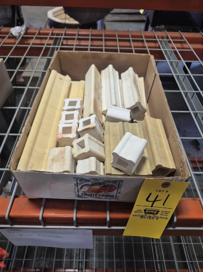 Box of Kiln Furniture & Accessories