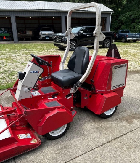 Ventrac 3400L Vanguard Gas w/20 HP engine