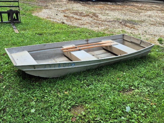 10 Ft. Aluminum John Boat w/ Oars