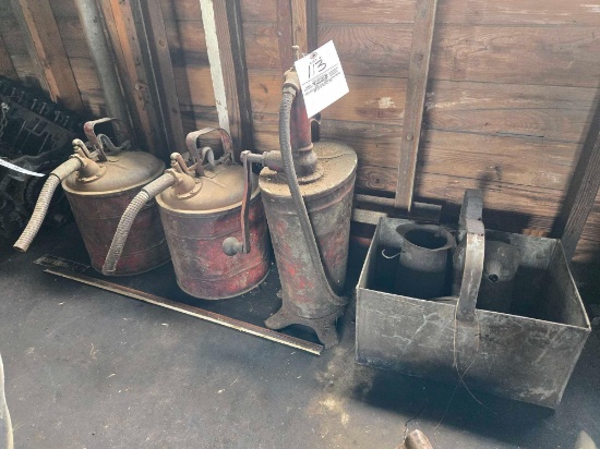 Early fuel cans, Oil pump, oil cans