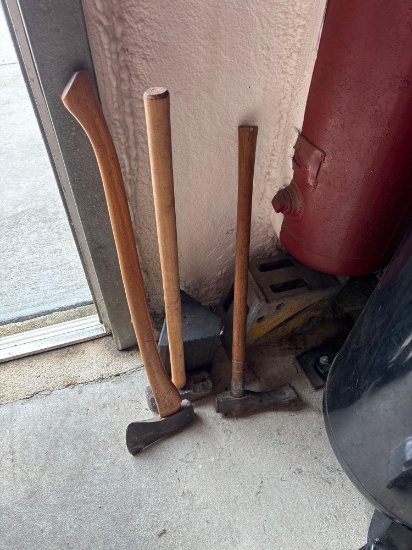 3 wheel chalks, sledge, wood handles and axe