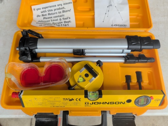 Johnson Laser Level Kit #9100 40-0909 with case