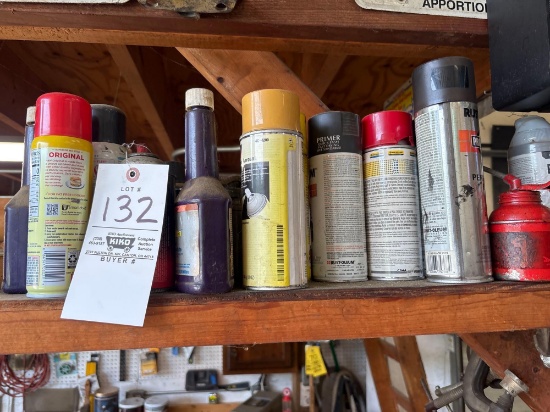 Oils and sprays in shelf, 5 clamps