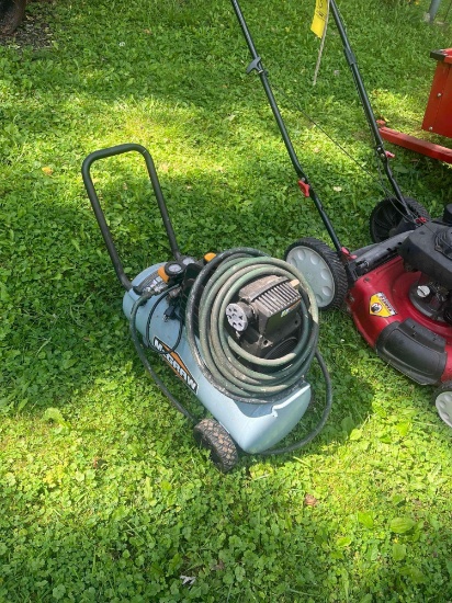 McGraw 8 gallon portable air compressor