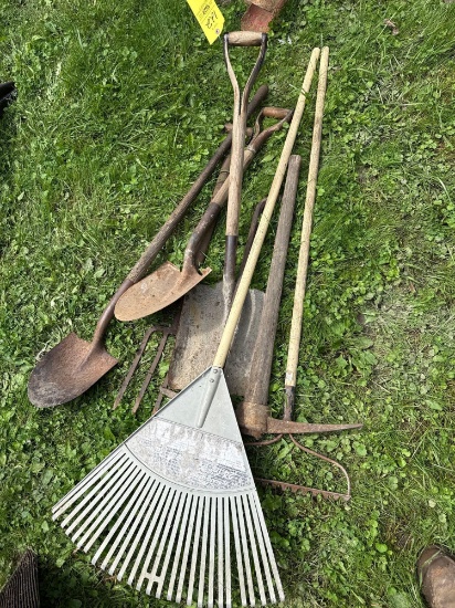 nice lot of yards tools, potato fork, shovels