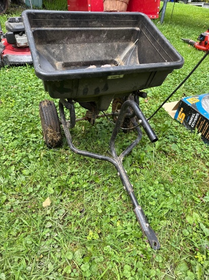 agrifab pull type spreader