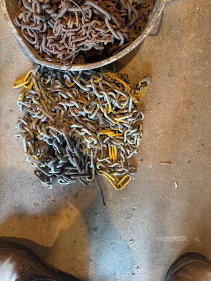 assorted tire chains