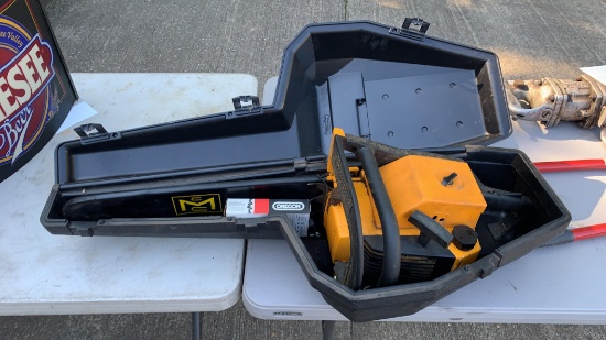 Montgomery Wards chain saw w/ case