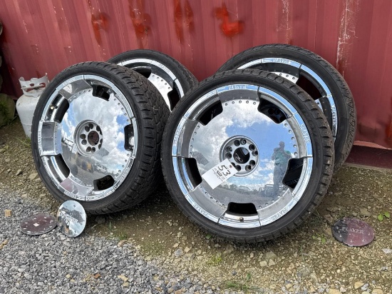set of Player 22in chrome wheels with Ironman 265/35R22 tires