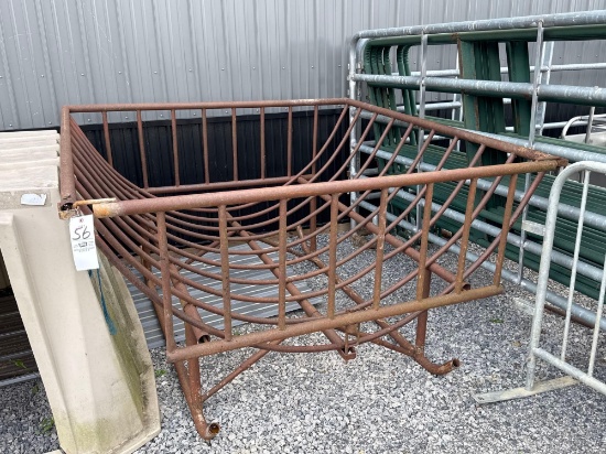 round bale hay feeder