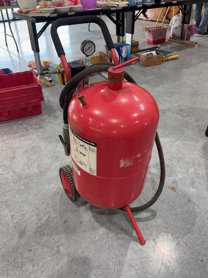 Jobsmart Abrasive portable blaster