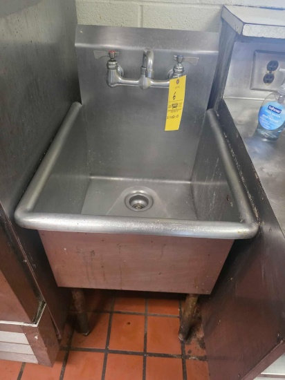 Stainless steel Sink 21" x 25" x 43"