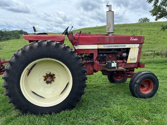 IH Turbo 1066 Tractor