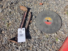 Antique brick carrier, metal blade