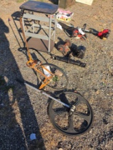 Distance measuring wheel