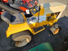 Int Cub cadet tractor, runs