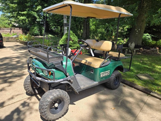 EZ Go ST Sport 2+2 Gas Golf Cart