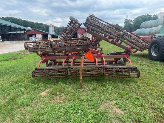 Unverferth model 220 26 ft double rolling basket crumbler