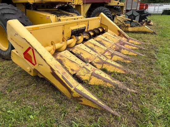 New Holland 6RN Corn head