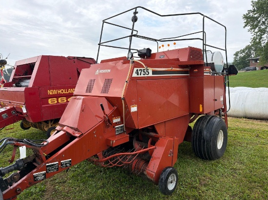 Hesston 4755 Big Square Baler