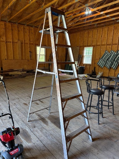 Werner 8' step ladder