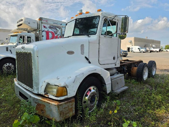 1999 Peterbilt 385 Shows 576,999 Miles *Not Running, Odometer Discrepency*