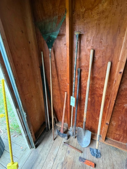 Spud bar and tools