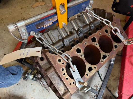 Motown Block 350 Small-Block with 3/4 Ton Load Leveler