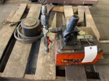 Hydraulic power pack with 2 jacks