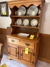 Maple Hutch