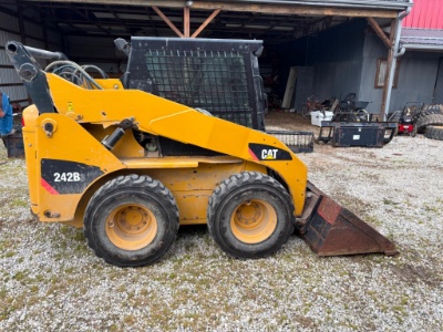 2013 Cat 242 B3 skid steer loader