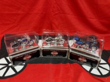 (3) Harley-Davidson 1/18 scale die cast motorcycles