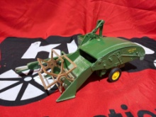 ERTL John Deere No. 12A 1/16 scale die cast combine