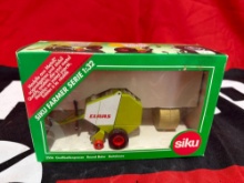 siku 1/32 scale die cast claas round baler