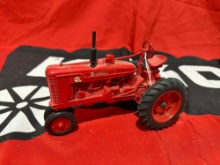 ERTL Farmall M-TA 1/16 scale die cast tractor