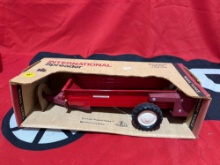 ERTL International 1/16 scale die cast spreader