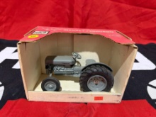 LIBERTY Massey Ferguson 30 1/16 scale die cast tractor