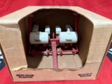 White farm equipment 5100 seed boss planter