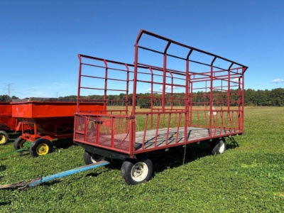 Pequea 818 Bale Wagon