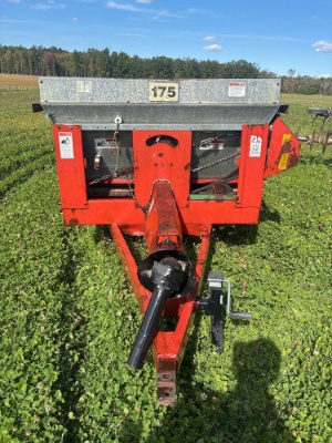 H & S Manure Spreader