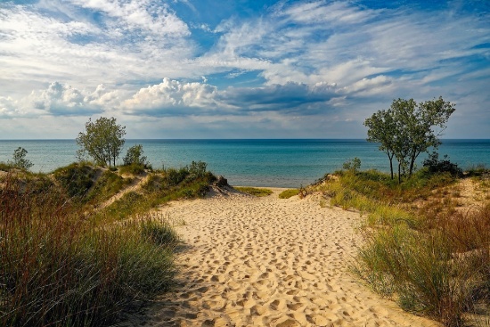 Showstopper on Lake Michigan’s Coastline at Manistee! 2 Acres of Magnificent views!