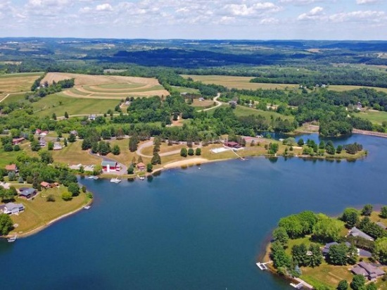 Lakeside Living in Lush, Green Wisconsin!