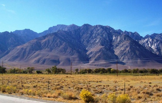 2.5 Acres of Breathtaking California Mountain Views!
