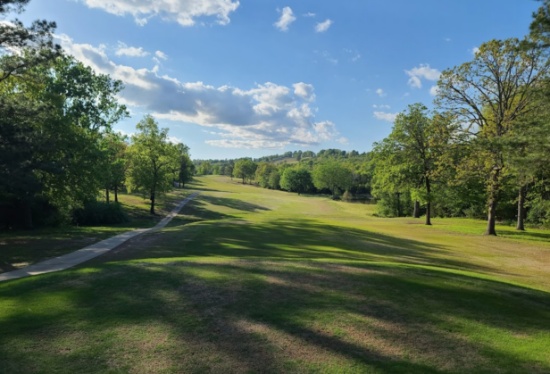 Near Golf Courses and Lakes in Izard County, Arkansas!